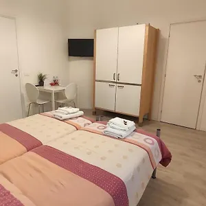 Forum 12 Bed & Breakfast Assago