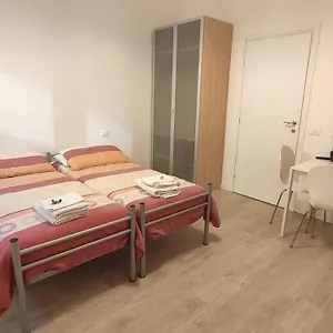 Forum 12 Bed & Breakfast Assago